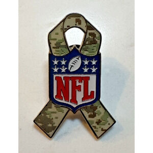 2018 NFL Salute to Service Pin A hard to find pinback honoring our military